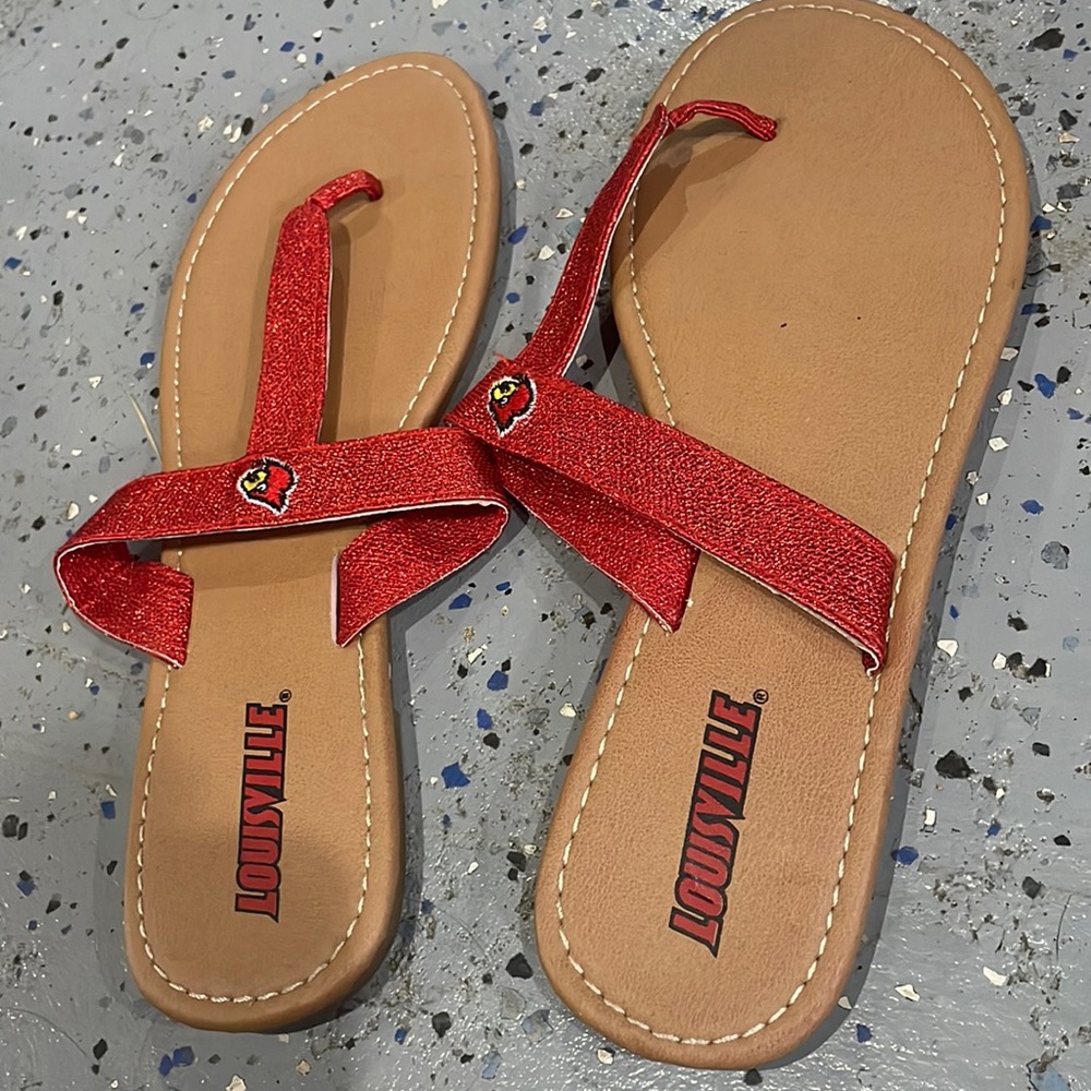 There red and tan